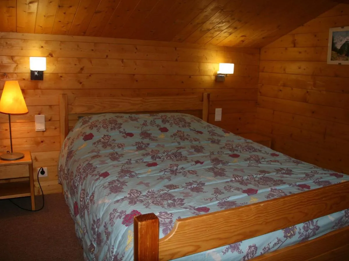 Chalet A Montalbert: 3 Chambres, Mezzanine, Cheminee, Cuisine Equipee, Parking - Fr-1-755-7 لا بلاني